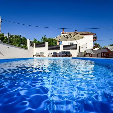 Jidra A3 1 Bedroom Apts 3* Ražanac