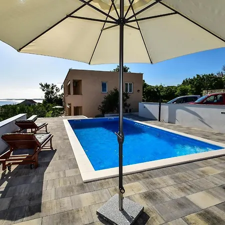 Jidra A3 1 Bedroom Apts Gasthof
