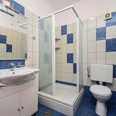 Jidra A3 1 Bedroom Apts Pensionat 3*