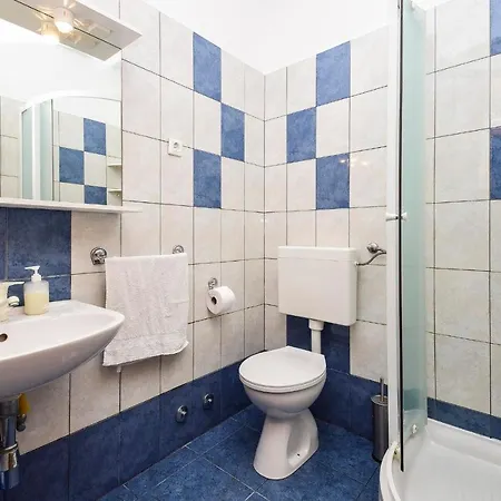 Jidra A3 1 Bedroom Apts Pensionat