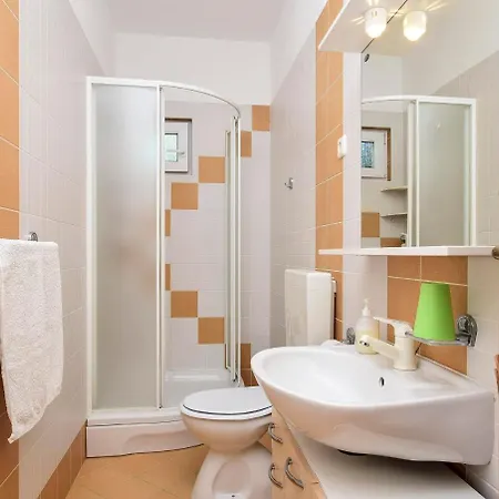 Jidra A3 1 Bedroom Apts 3*
