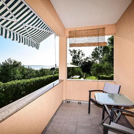 Jidra A3 1 Bedroom Apts Pensionat 3*