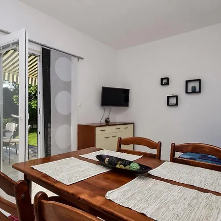 Guest house Jidra A3 1 Bedroom Apts 3*